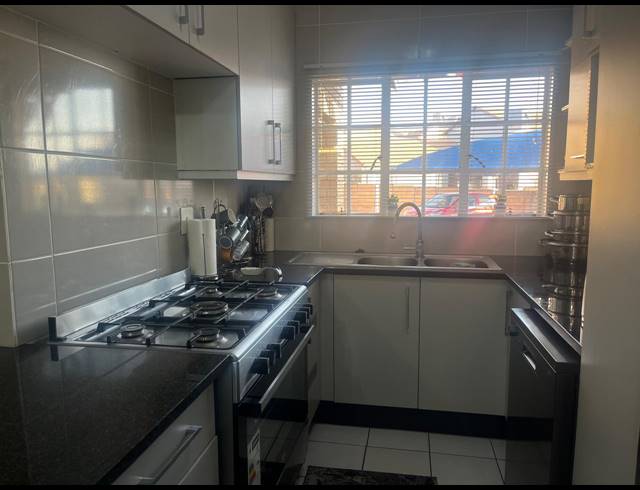 2 BEDROOM CLUSTER FOR SALE IN NOORDWYK